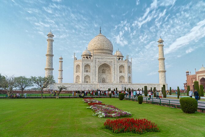 Explore India's Golden Triangle Tour with Indiaasiatellama