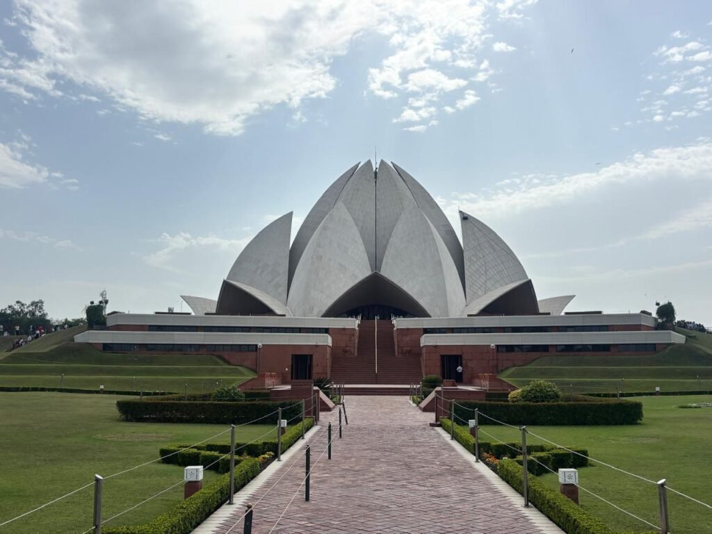 Explore India's Golden Triangle Tour with Indiaasiatellama